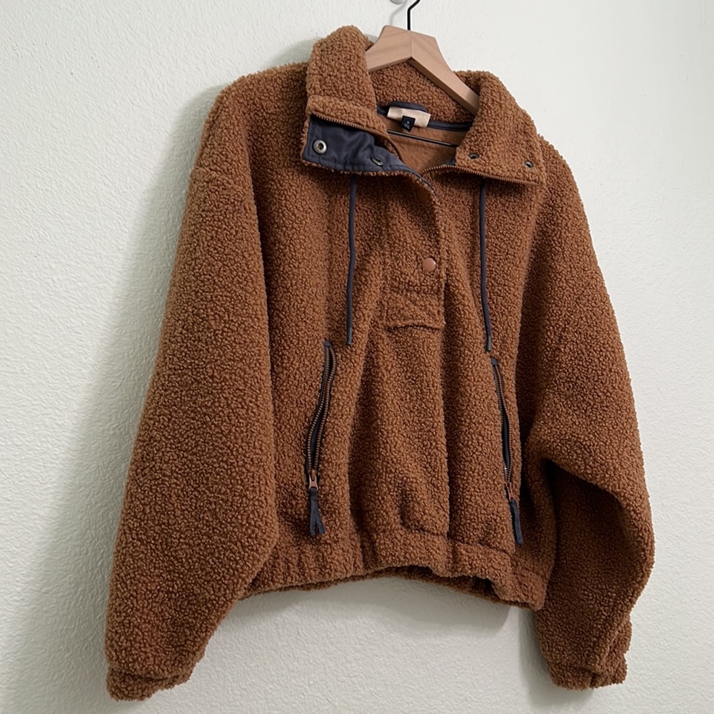 Universal Thread Teddy Pullover Medium - image 3